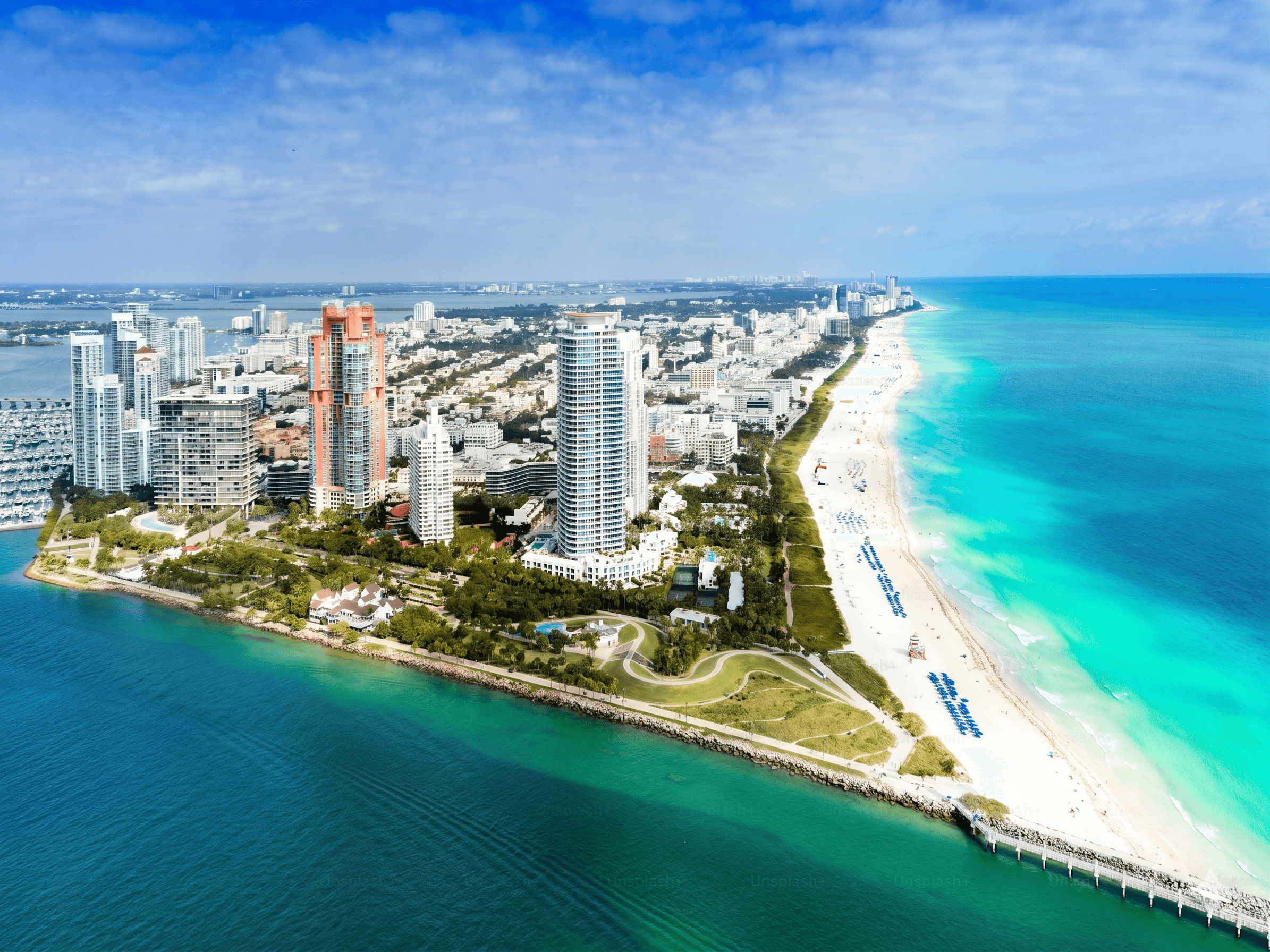 Miami — South Beach vista aérea com mar turquesa e hotéis